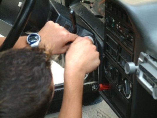 Alţi hoţi din autoturisme au fost prinşi: sunt minori